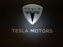 The Electric Car Manufacturer Tesla Motors Corp Ipo Is A Huge Success